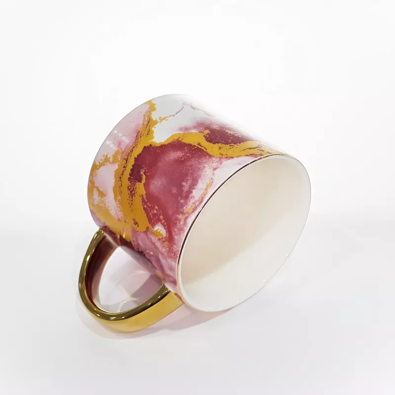 အံဝင်ခွင်ကျ မာဘယ်ပုံစံ ကြွေခွက်